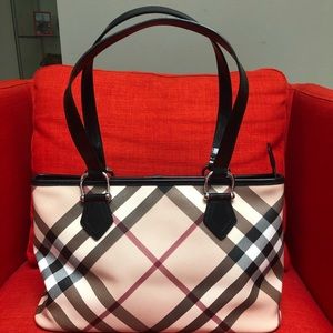 EUC Burberry Bag